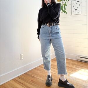 Vintage Levis mom jeans